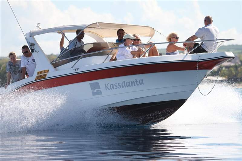 今夏最強水著look-戴去船P或泳池也不怕的防水腕表推薦!-復(fù)刻表