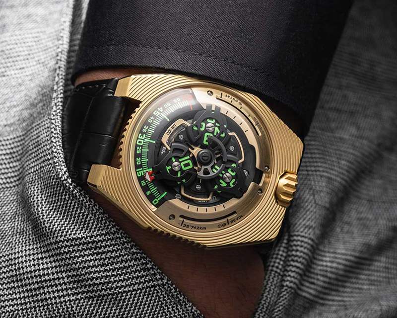 URWERK UR-100 電子-雅典娜丁船用龍頭年度計時碼表-復刻表