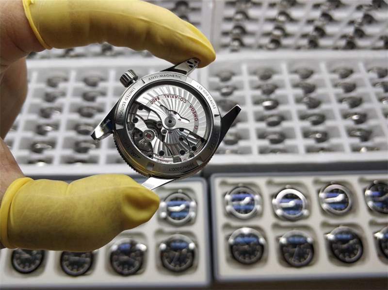 VS廠歐米茄海馬007幽靈黨復(fù)刻表評測,對比正品做工怎么樣-復(fù)刻表