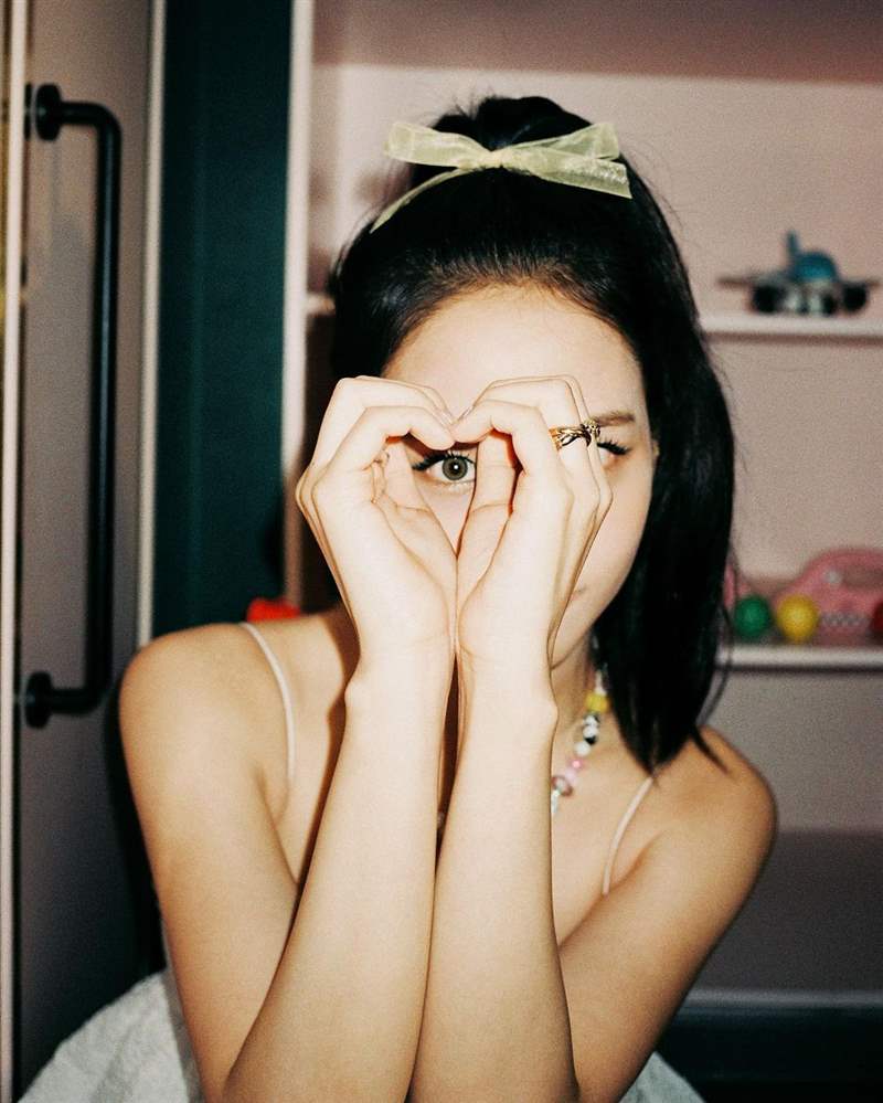 blackpink jisoo私服珠寶手表造型特搜！ cartier