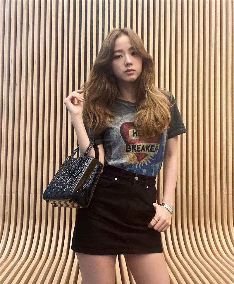blackpink jisoo私服珠寶手表造型特搜！