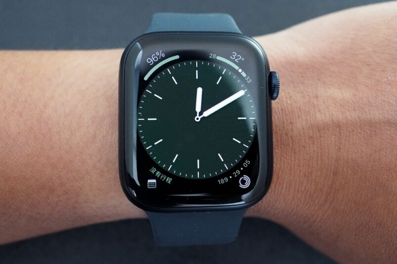 Apple Watch Series 8有Always On Display Apple Watch Series 8/SE開箱近賞細節及了解全新功能!Series 8 vs SE買邊只好?-復刻表