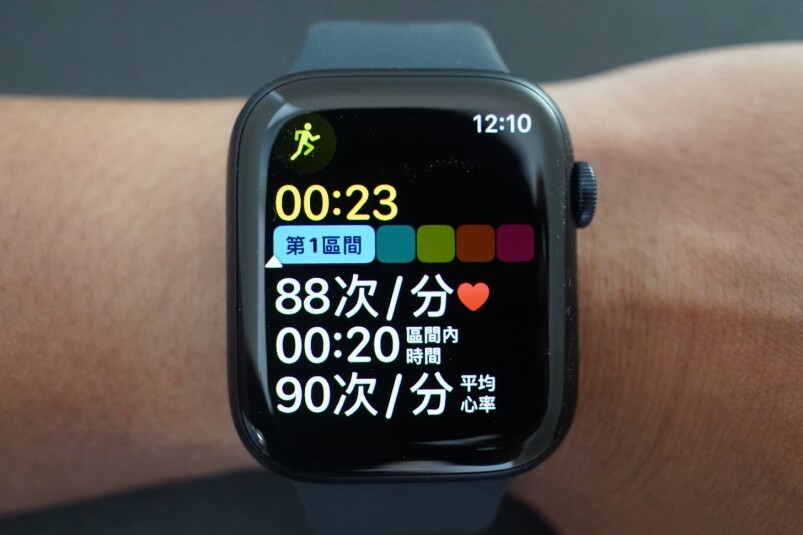 Apple Watch Apple Watch Series 8/SE開箱近賞細節及了解全新功能!Series 8 vs SE買邊只好?-復刻表