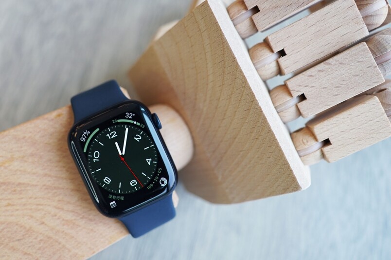 Apple Watch Series 8／SE開箱近賞細節及了解全新功能！ Series 8 vs SE買邊只好？