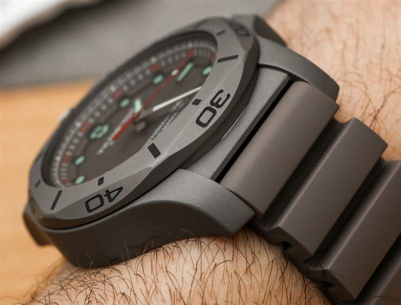 Victorinox 瑞士軍 INOX 專業(yè)潛水員鈦手表動手-復(fù)刻表