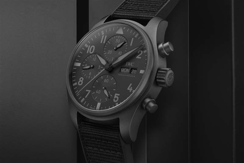 隆重推出IWC萬國飛行員計時腕表41 Top Gun Ceratanium-復刻表