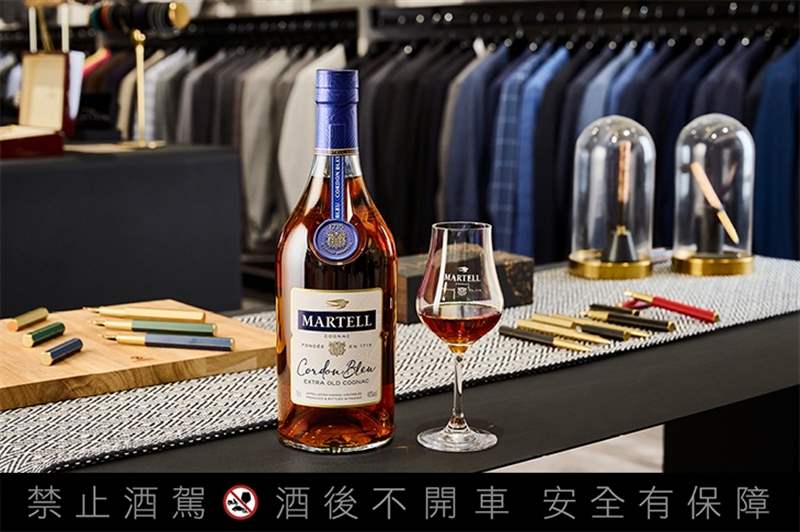 跨越經(jīng)典,以質(zhì)感開創(chuàng)迎風(fēng)飛翔新局!新式訂制西服STYDER創(chuàng)辦人黃淯晨與父親的跨世代對談-復(fù)刻表