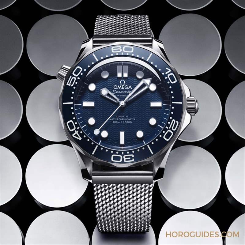 OMEGA - 007系列電影60歲了！ OMEGA推出Speedmaster潛水300米詹姆斯龐德60 周年紀(jì)念腕表