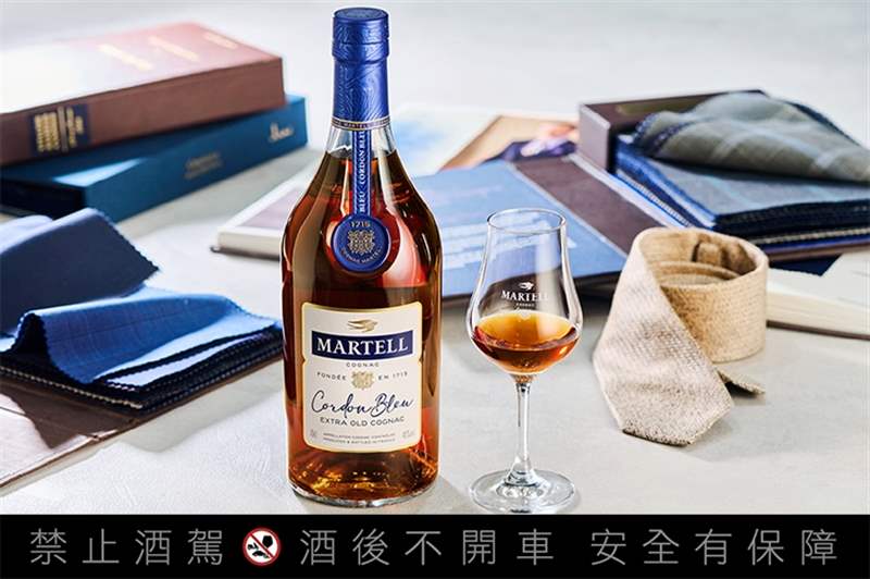 跨越經(jīng)典,以質(zhì)感開創(chuàng)迎風(fēng)飛翔新局!新式訂制西服STYDER創(chuàng)辦人黃淯晨與父親的跨世代對談-復(fù)刻表