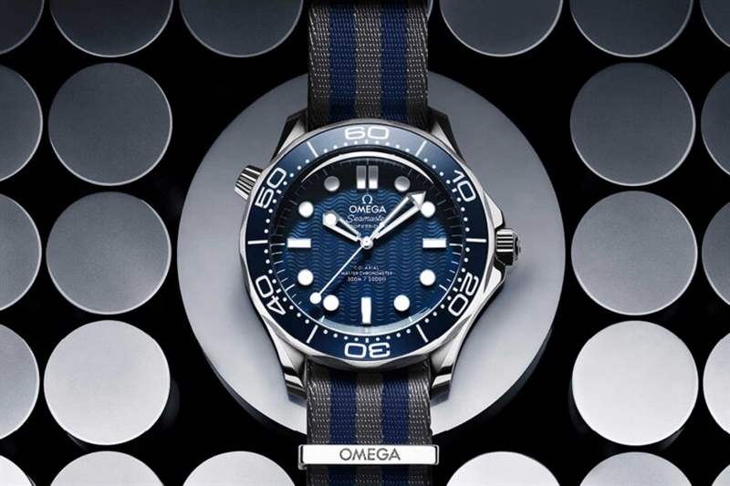 James Bond登上銀幕60年！ 全新OMEGA James Bond 60周年Seamaster Diver 300M登場