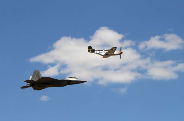 百年靈參加里諾飛行比賽-復(fù)刻表