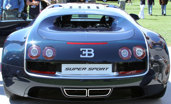 Bugatti Veyron Super Sport rear 帕瑪強尼布加迪超級運動手表-復刻表