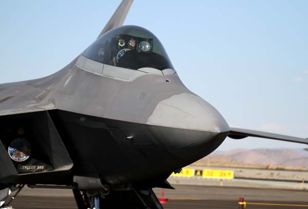 百年靈參加里諾飛行比賽-復(fù)刻表