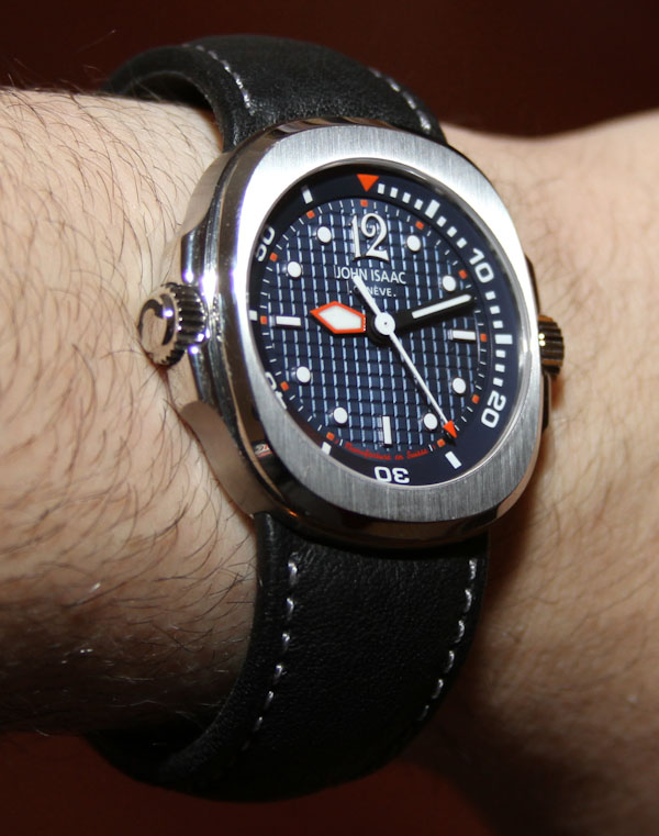 約翰艾薩克日內(nèi)瓦波濤洶涌的海浪手表評論-復刻表