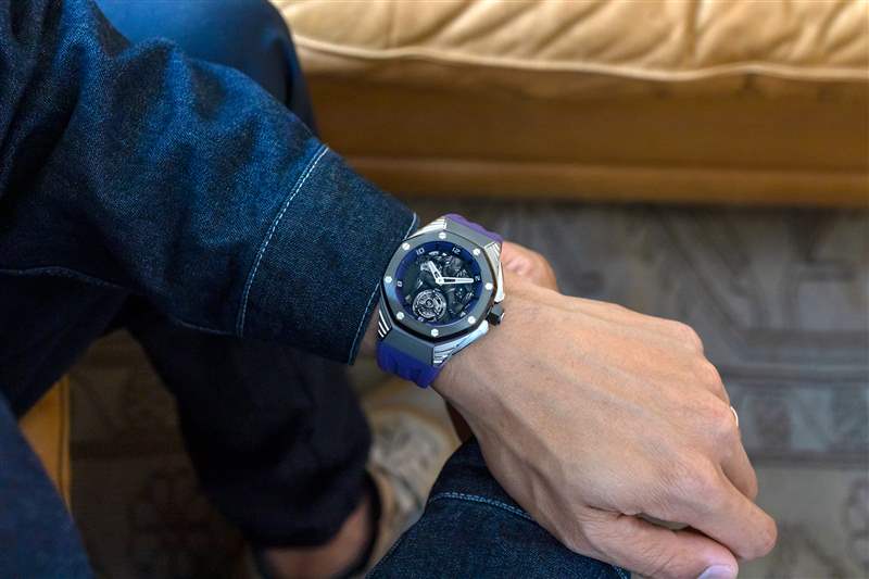 第二意見加入我，因為我試圖理解皇家橡樹概念“黑豹”飛行陀飛輪-復(fù)刻表