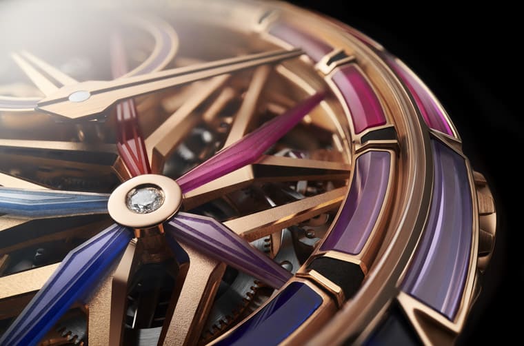 羅杰杜彼Excalibur結合尖晶石裝飾打造強烈夜光效果-復刻表