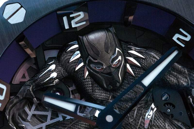 第二意見加入我，因為我試圖理解皇家橡樹概念“黑豹”飛行陀飛輪-復(fù)刻表