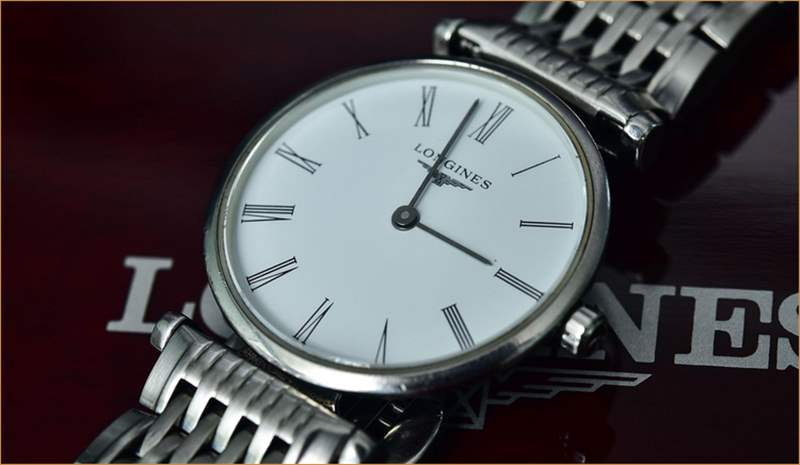 伯爵浪琴哪個好