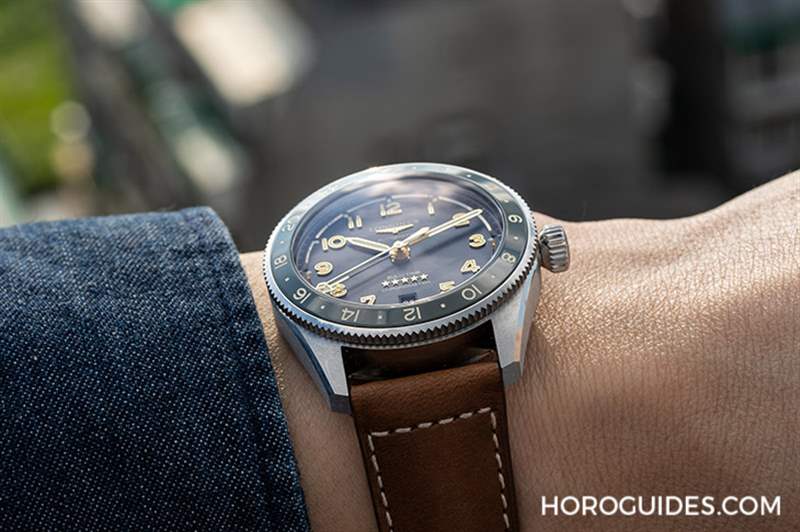 LONGINES - 為此地與彼時，都鍍上Golden Hour：浪琴表Spirit Zulu Time，新增18K黃金細(xì)節(jié)