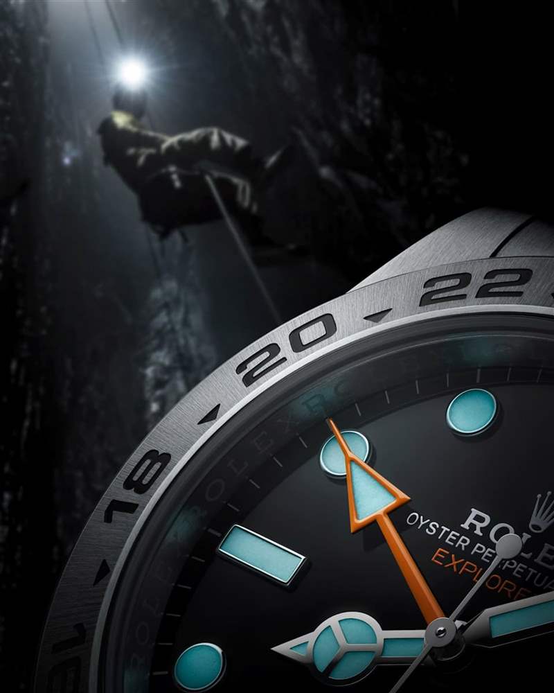 探二的兩地時間功能、百米防水性能等日常佩戴非常實用，同時系列中只有白面或黑面兩種版本，都是好搭又耐看的類型。 （Rolex官網）