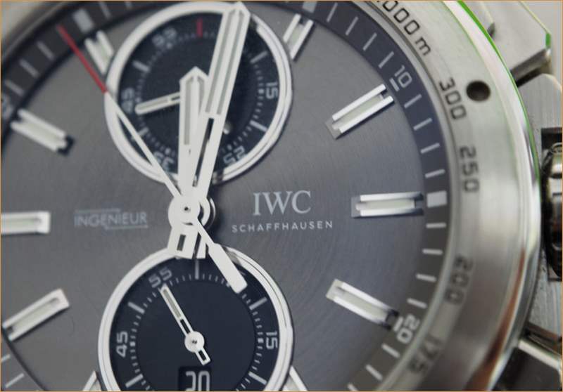 真力時萬國哪個檔次高