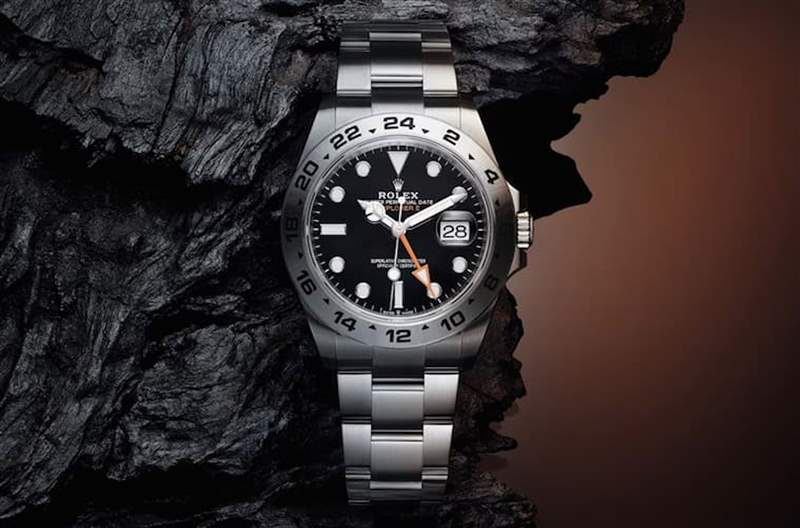 Explorer II 226570-0002定價是HK$ 75,400，目前的二級市場價格平均約落在HK$ 86,200左右。 （Rolex官網）